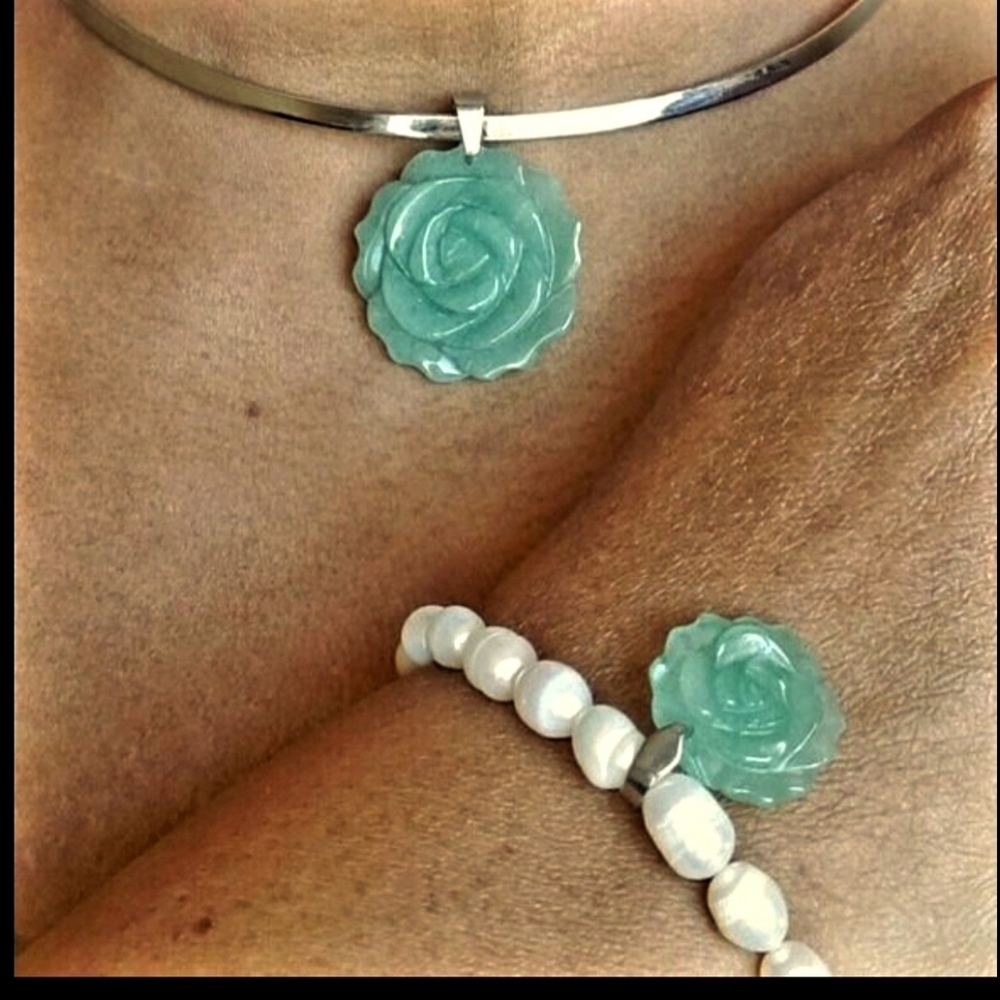 Green Aventurine Pearl Rose Bracelet & Collar Necklace